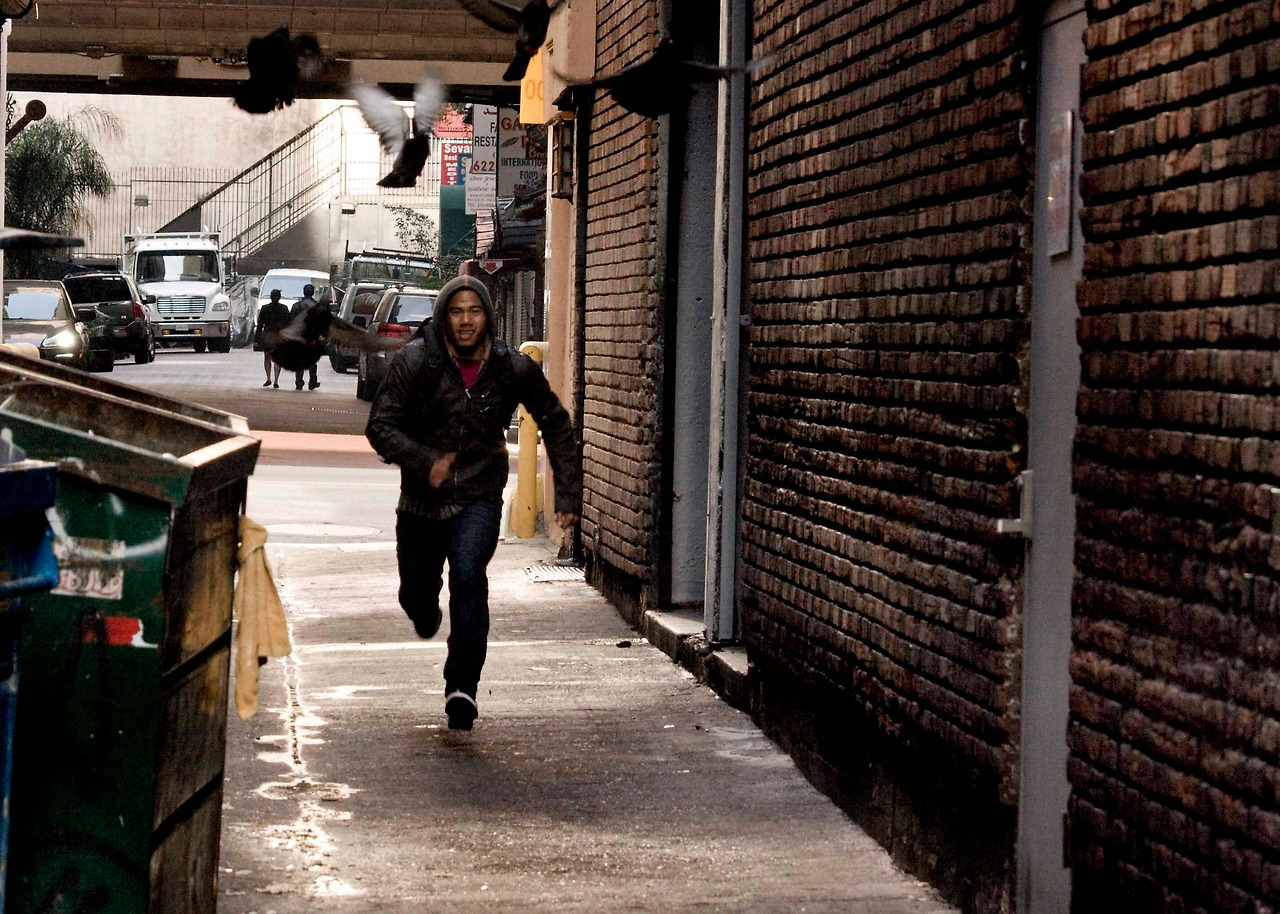 영화 더 레이븐 01.jpg