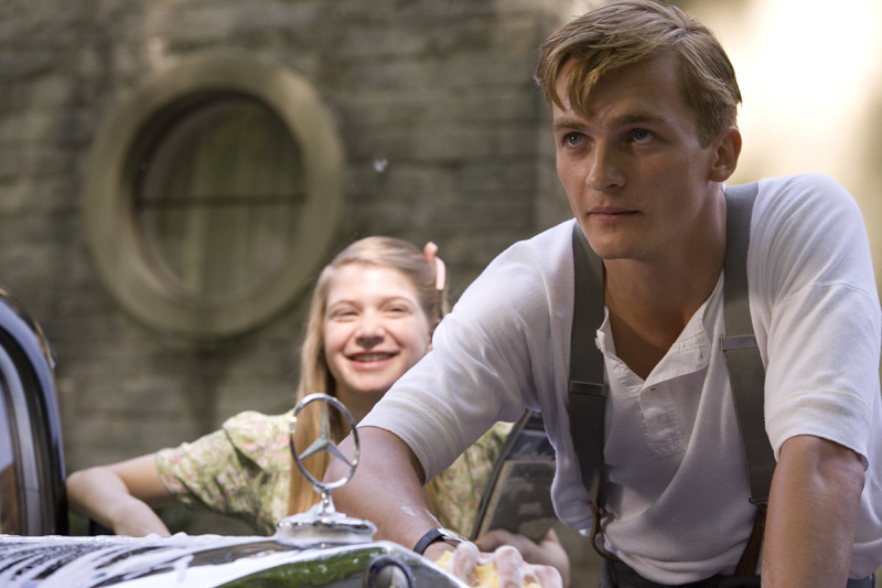 줄무늬 파자마를 입은 소년 08.jpg