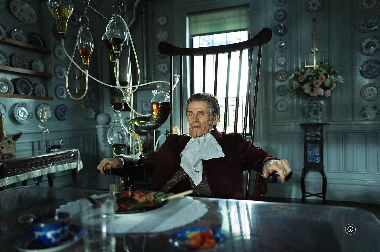 푸어 띵스 05.jpg