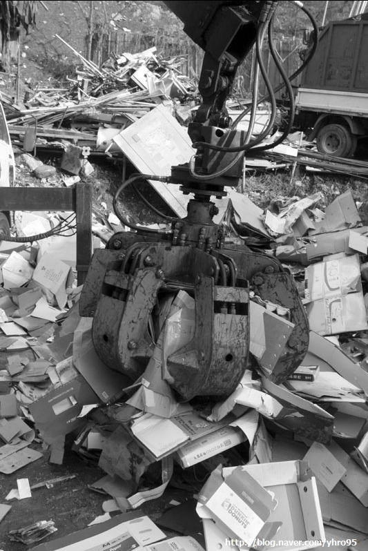 폐지수집소.jpg