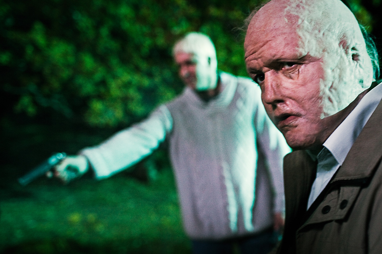 불을 가지고 노는 소녀 10.jpg