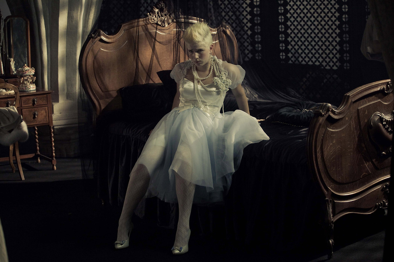 영화 백치 02.jpg