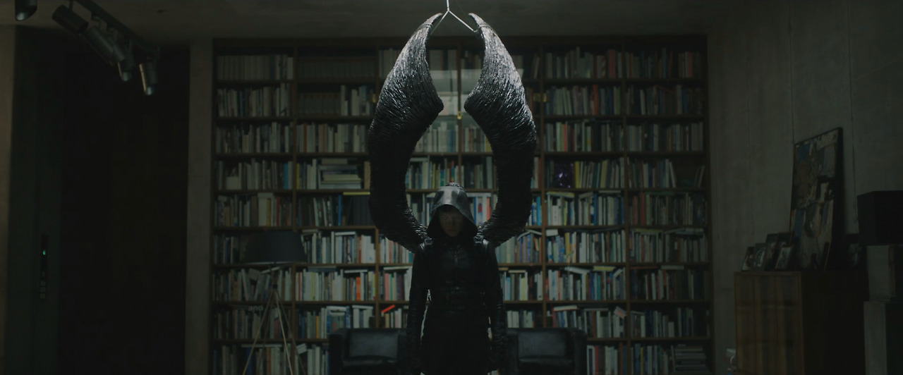 거미줄에 걸린 소녀 22.jpg