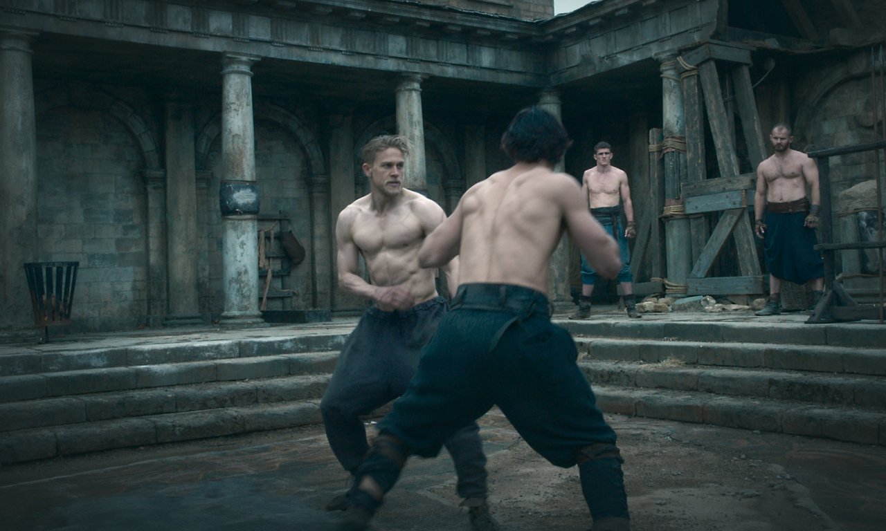 킹 아서 제왕의 검 11.jpg