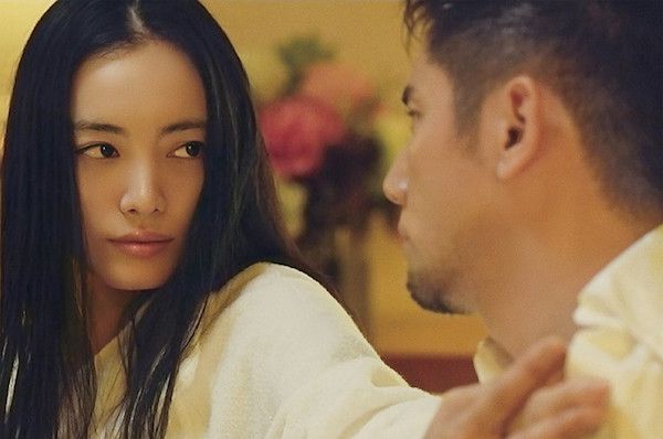 영화 천공의 벌 03.jpg