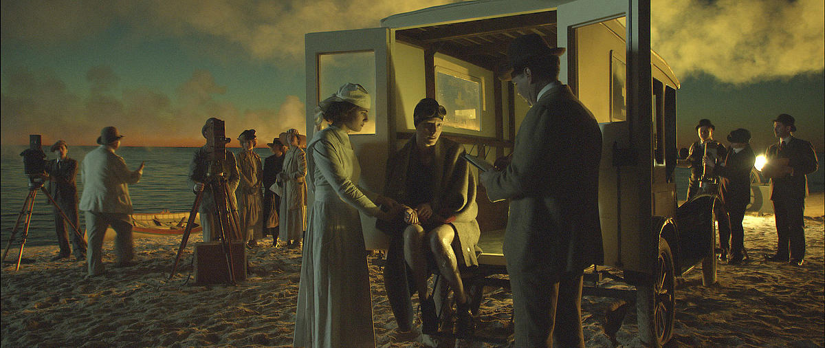 벤자민 버튼의 시간은 거꾸로 간다 16.jpg