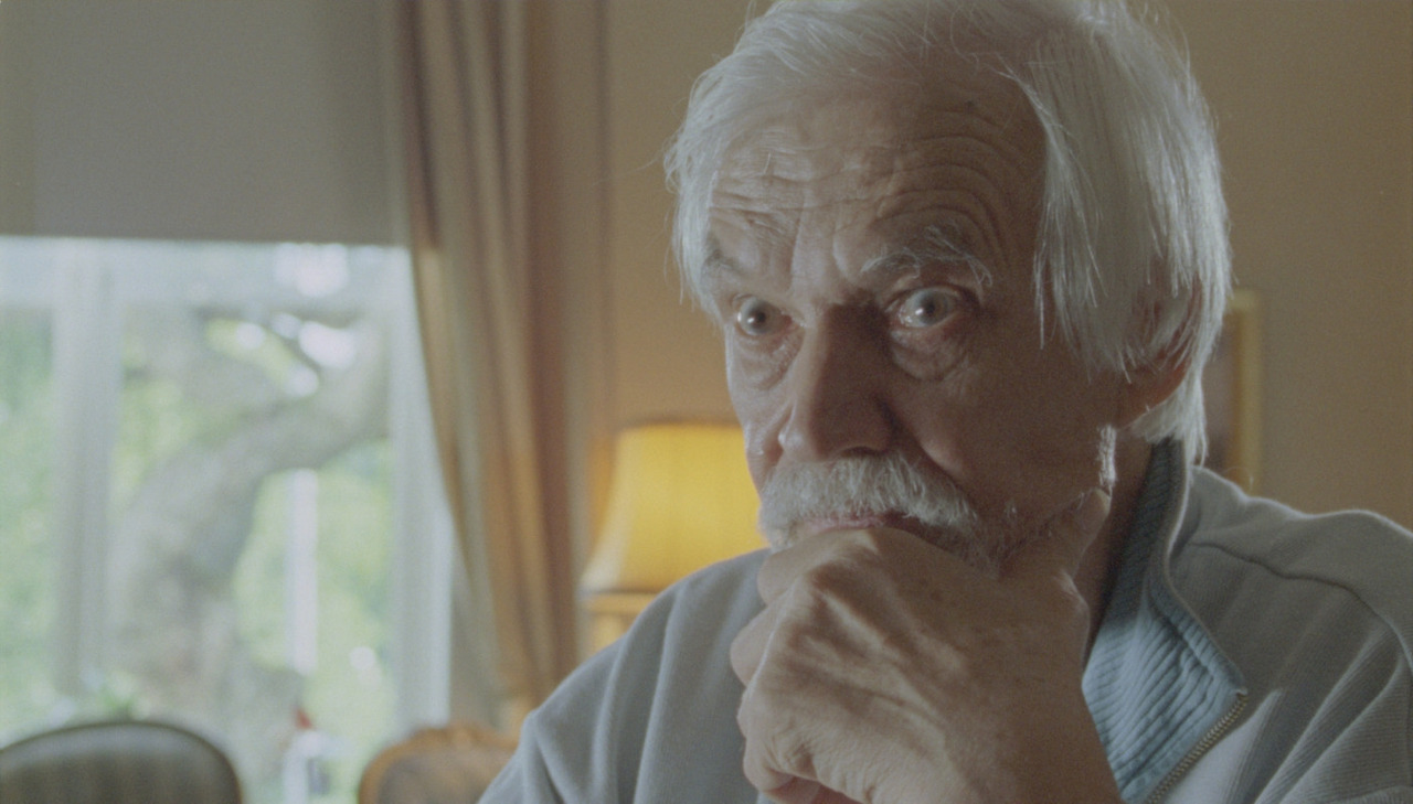 불을 가지고 노는 소녀 19.jpg