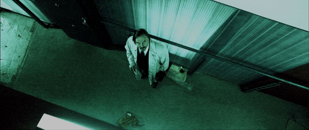 영화 카프카의 굴5.jpg