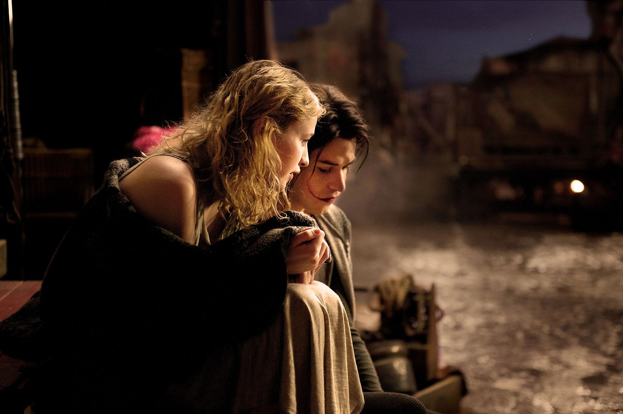 영화 웃는남자 06.jpg