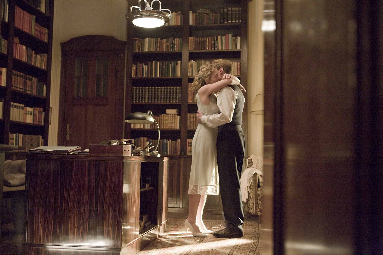 더 리더-책 읽어주는 남자 07.jpg