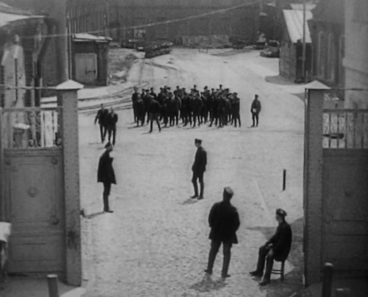 프세볼로트 푸도프킨 어머니 05.jpg