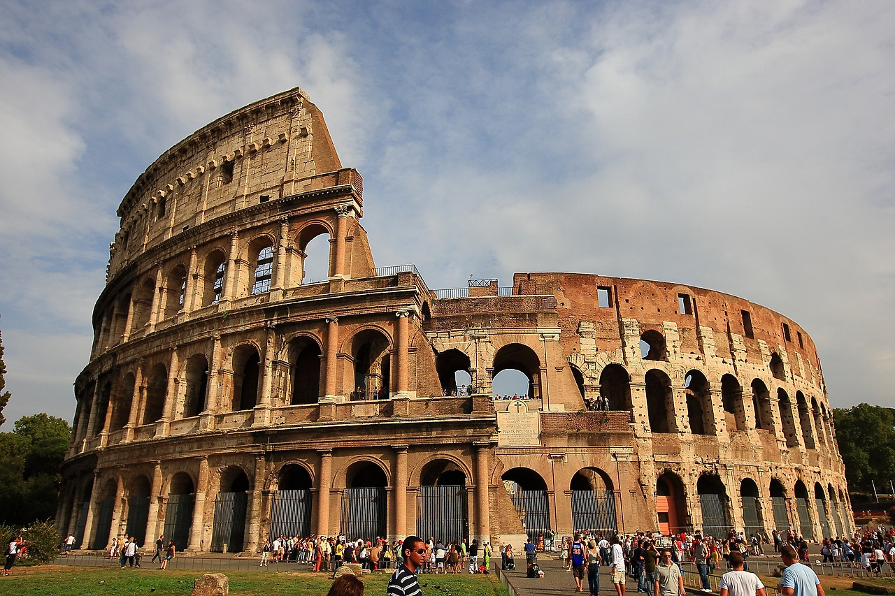 colosseum-2182384_1920.jpg