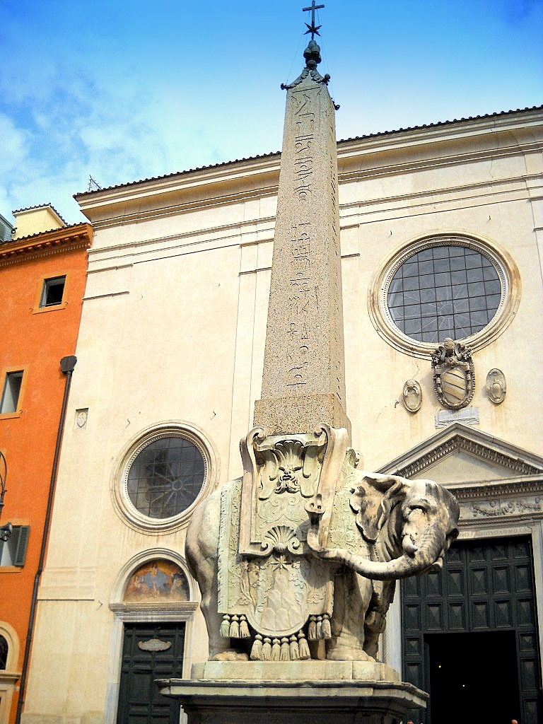 Roma_Chiesa_di_Santa_Maria_sopra_Minerva_Obelisco.jpg