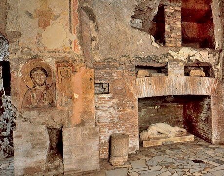 Catacombe-di-San-Callisto-Catacombs-of-Calixtus-Catacombs-of-Rome-7.jpg