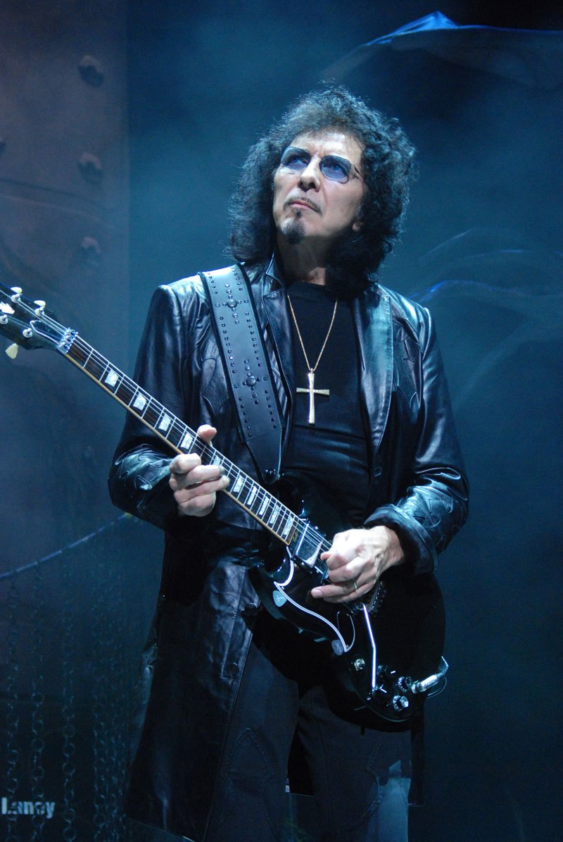 Toni Iommi.jpg