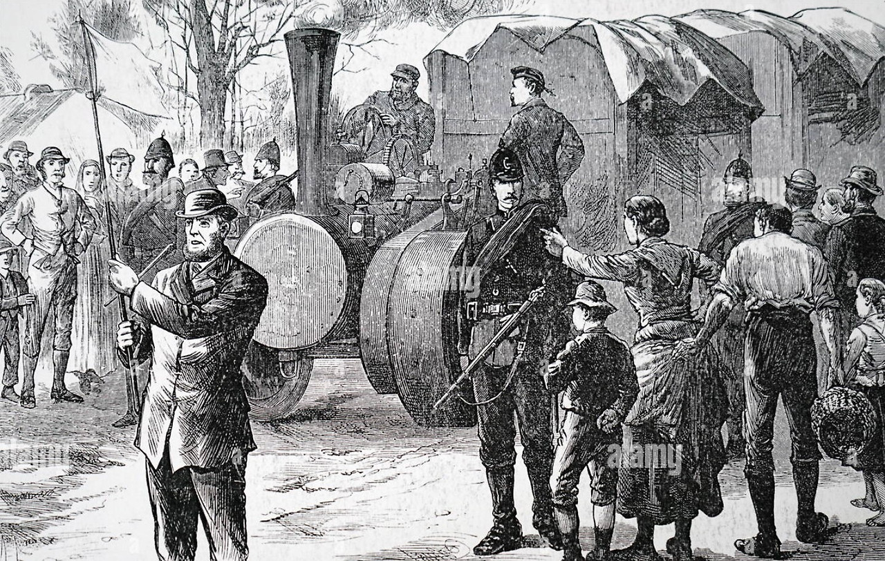 1880년, 아일랜드의 툴레스 기차역에서 무장한 시민들이 보이콧의 물품을 점거한 모습, 이미지 출처 alamy.jpg