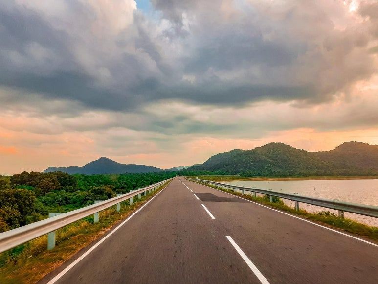 long-drive-4811954_1280 (1).jpg