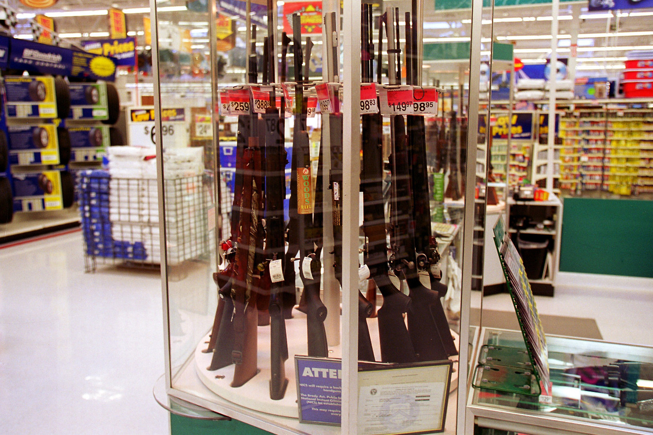 201030-guns-walmart-al-1449.jpg