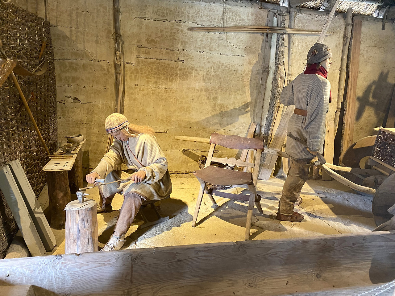 선사시대 작업장1.jpg