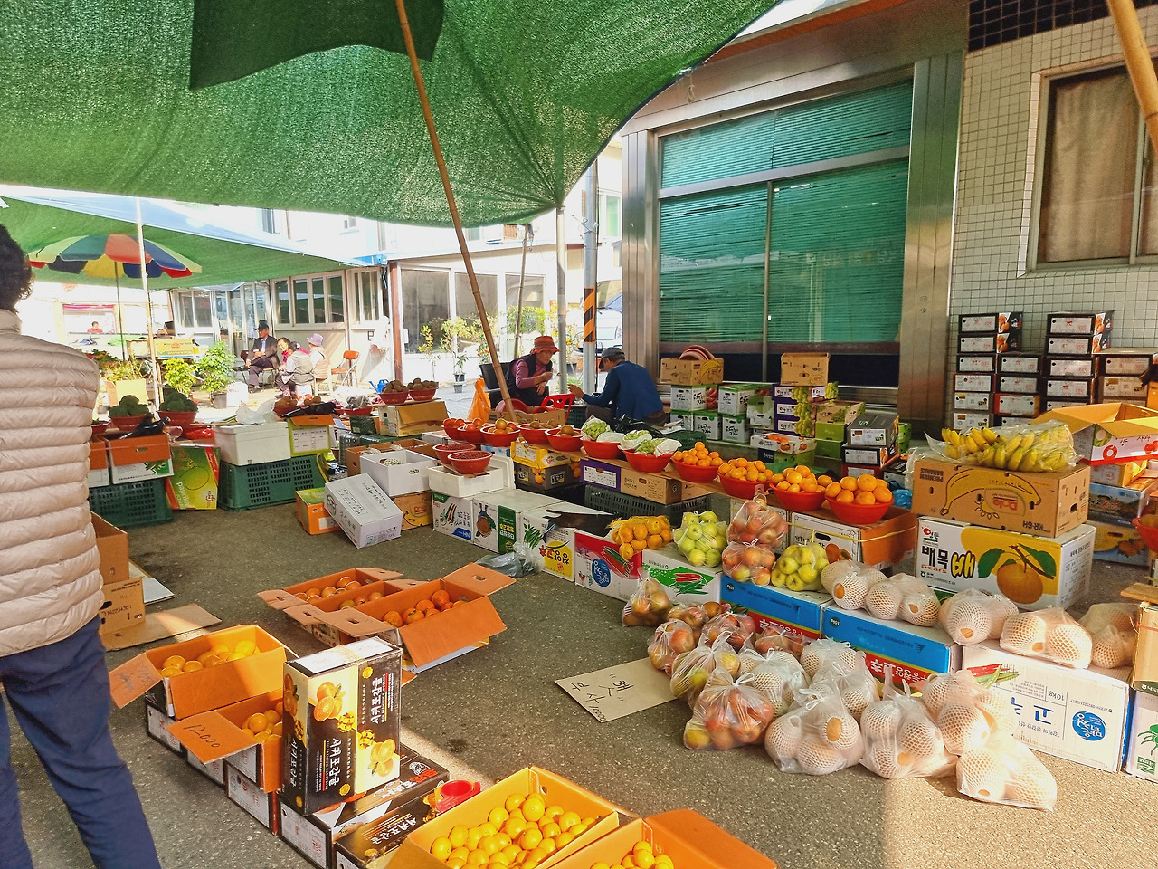 14 지방 소도시들의 전통시장이나 재래시장과는 결이 다른 운치 가득함을 자랑하는 가야시장..jpg