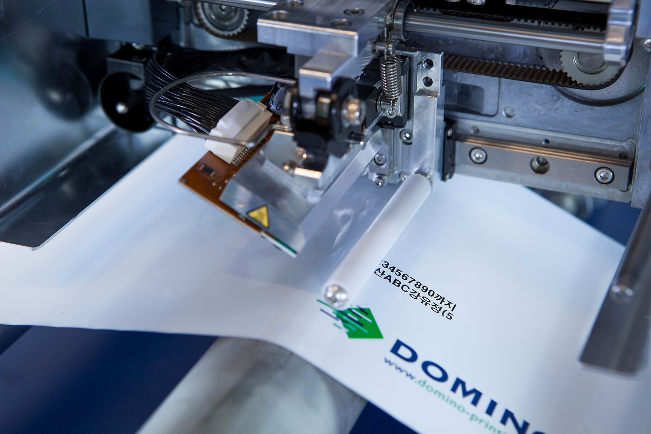 Vx-Series close-up (img 01).jpg