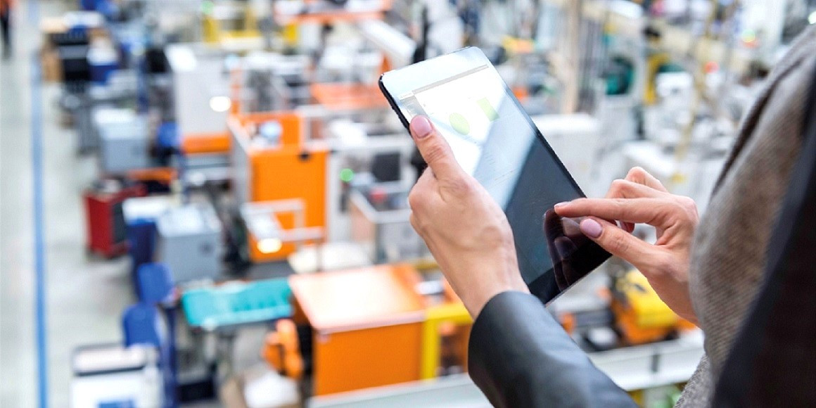 스마트 팩토리 공장 고용.jpg