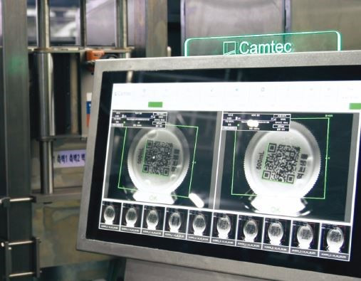 식품 기업 업계 ESG 사회적 책임 무라벨 생수 친환경 패키징 2.jpg