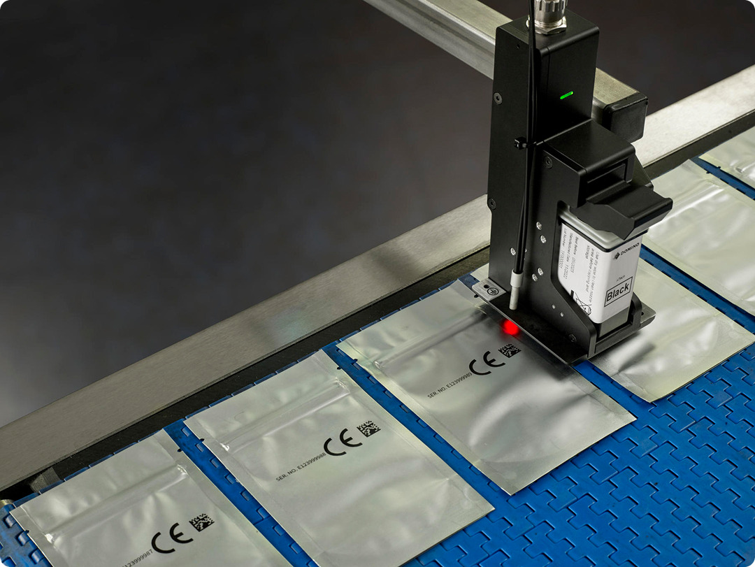 Gx-Series OPT printhead coding onto pouches.jpg