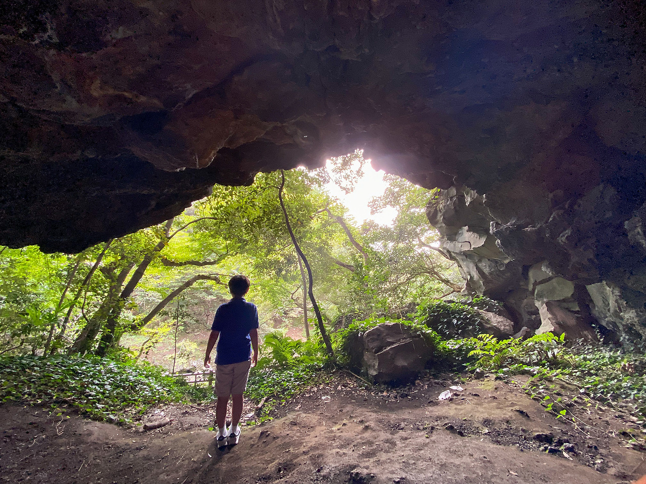 안덕계곡의 동굴.jpg