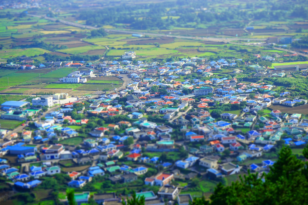 지미오름에서 바라본 종달리 풍경.jpg