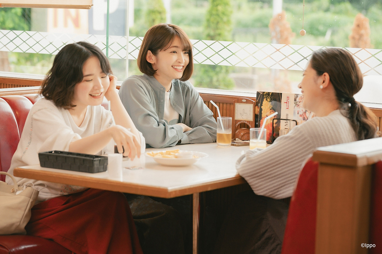 4_JS_Traveling Alone.jpg