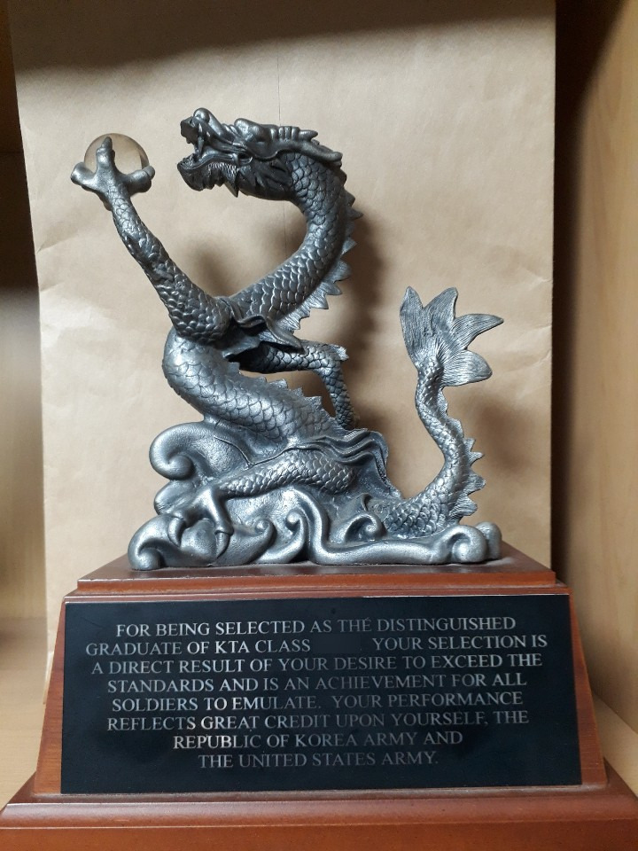 카투사 트로피(김현범)_모자이크.jpg