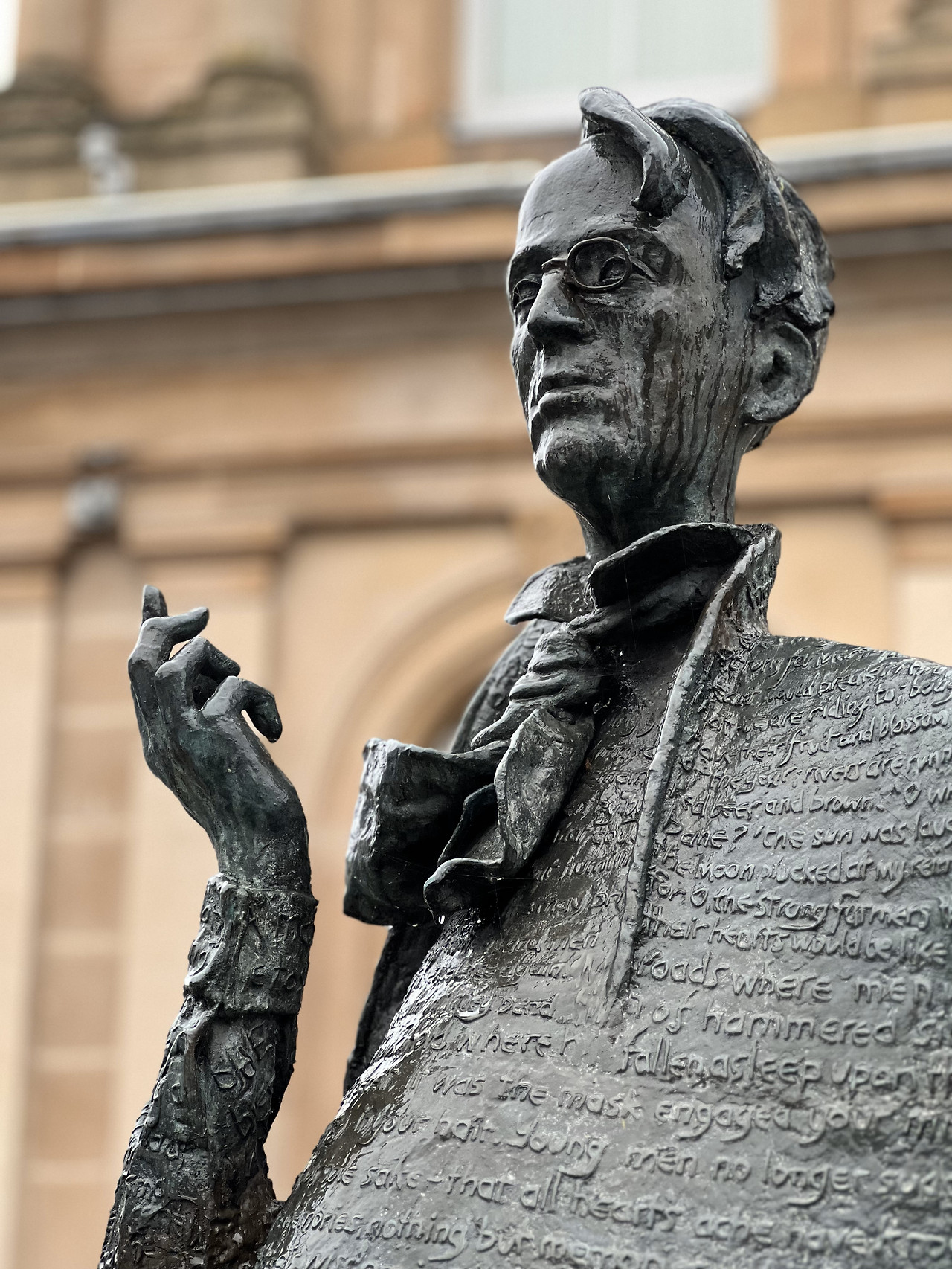 예이츠 동상.jpg