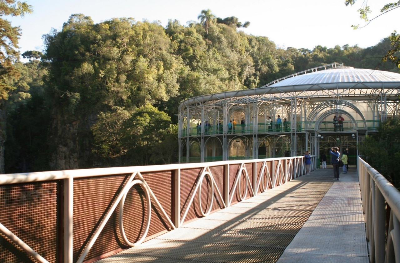 와이어 오페라 하우스.jpg