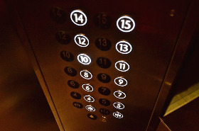 elevator-g8808119b2_1920.jpg
