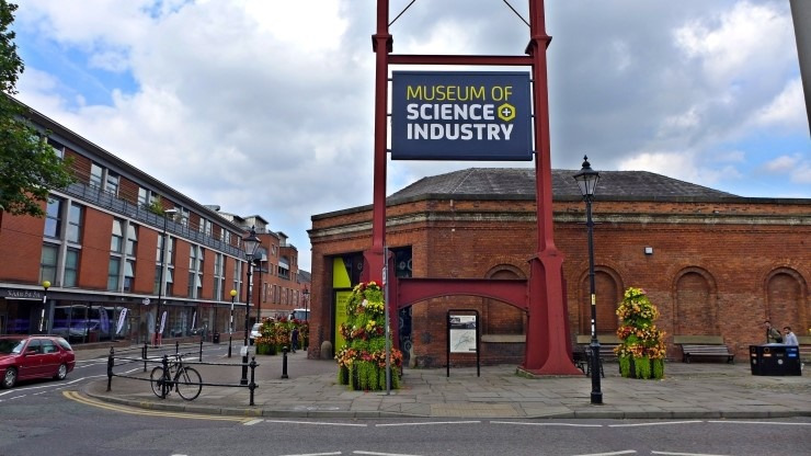 영국 잉글랜드의 산업혁명 박물관 건물 외관.jpg