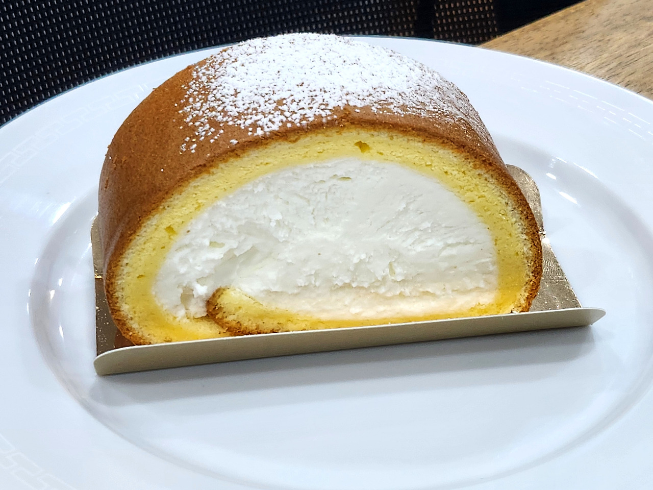 곤트란 쉐리에 밀크롤.jpg