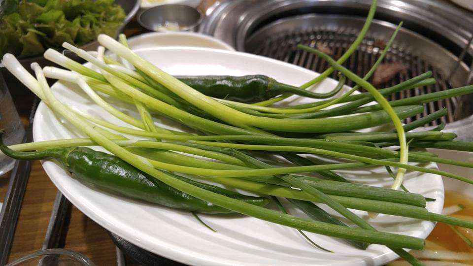 날파는 고기와 함께 쌈으로 먹어도 맛있다.jpg