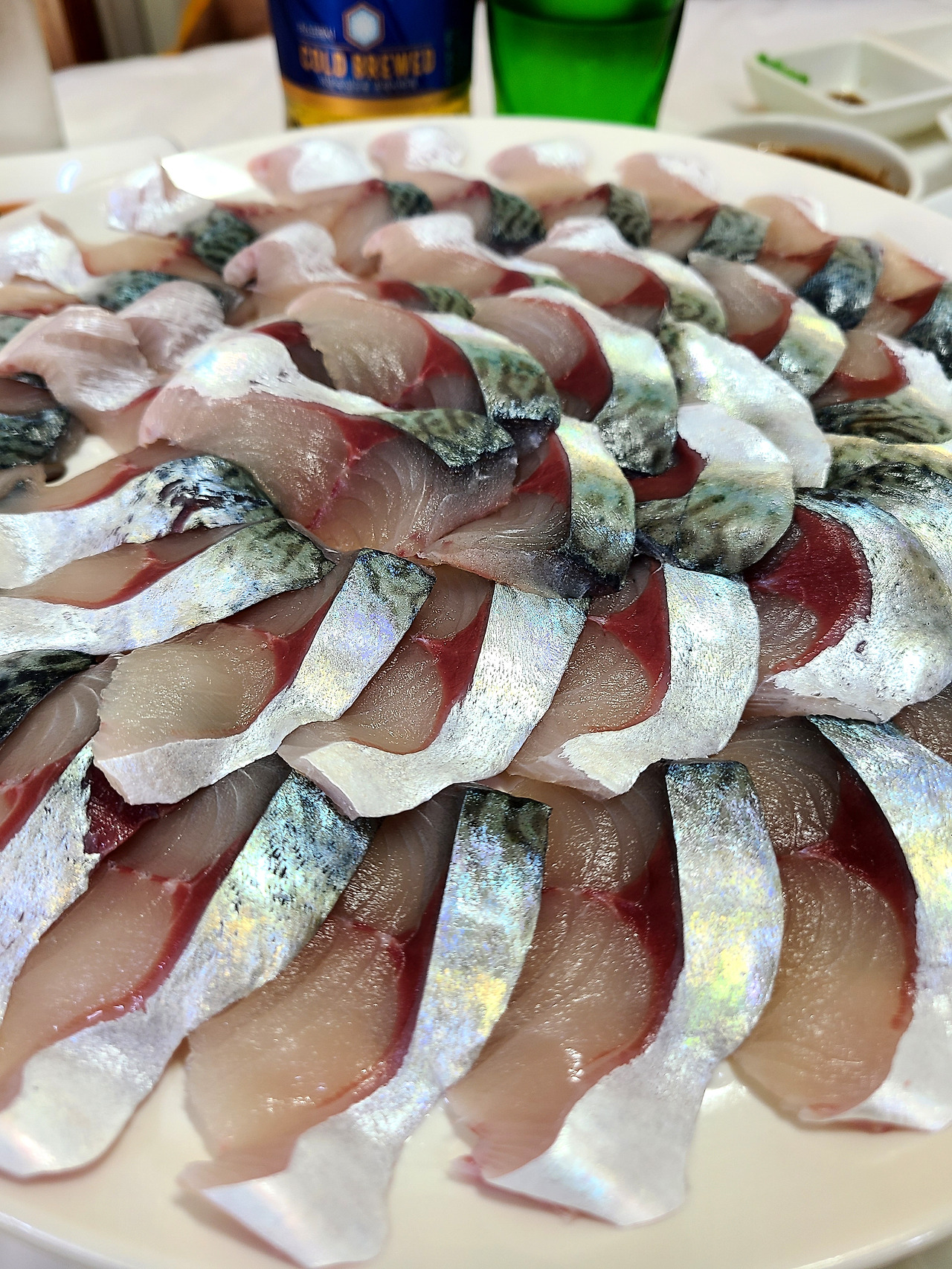 언제나 욕지도 고등어를 맛볼 수 있다.jpg