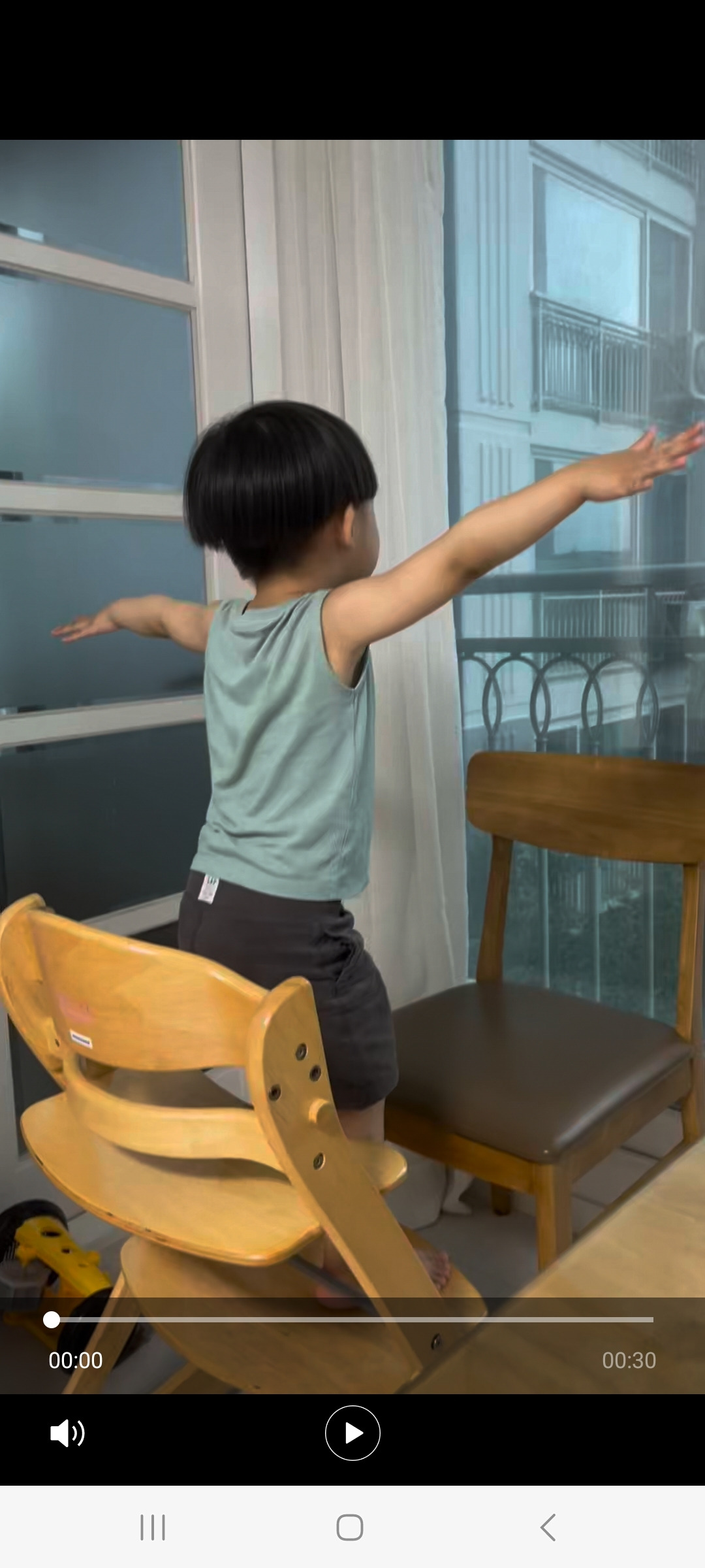 매미 흉내는 주원.jpg