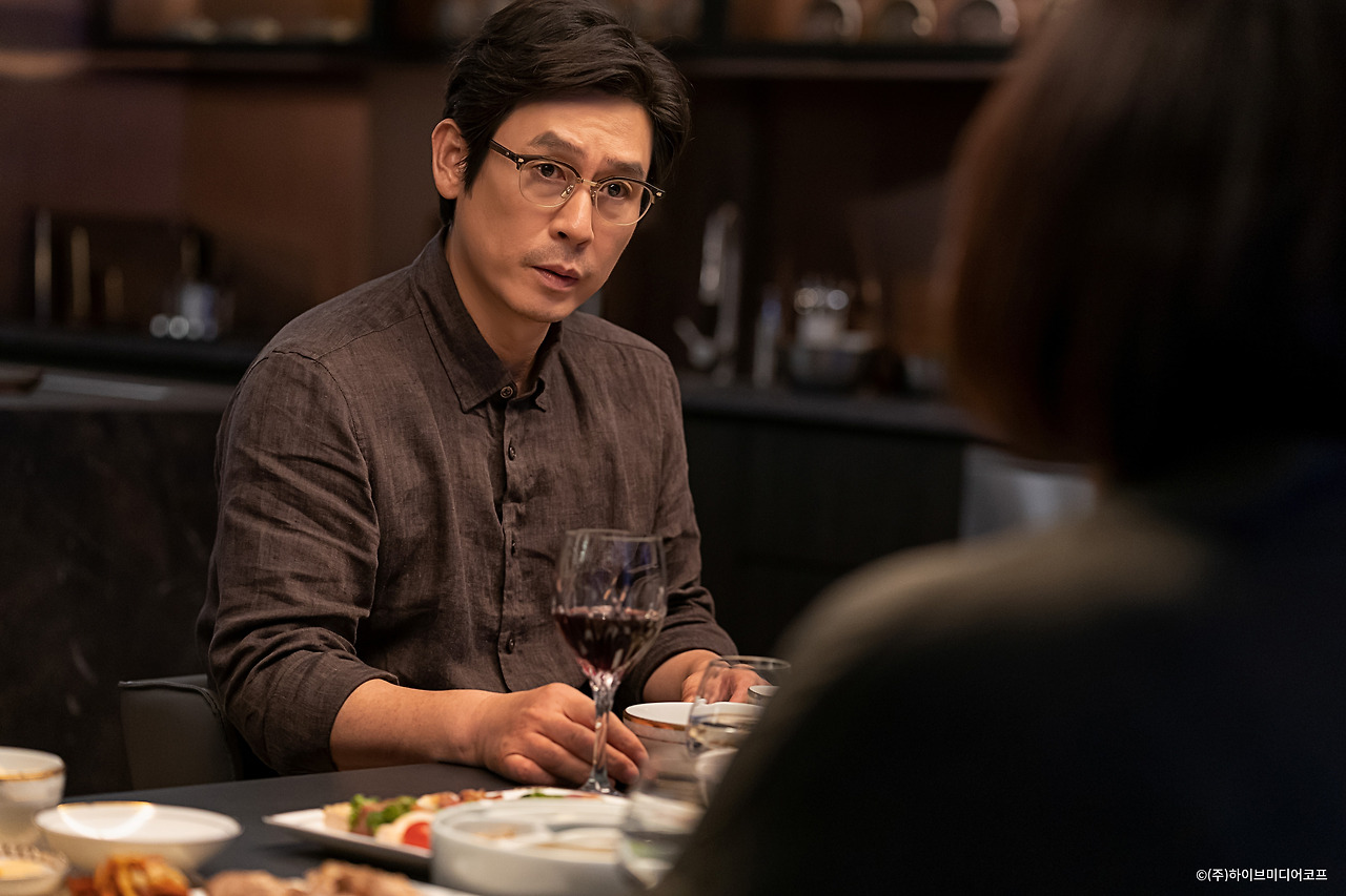 2_KS_A Normal Family.jpg