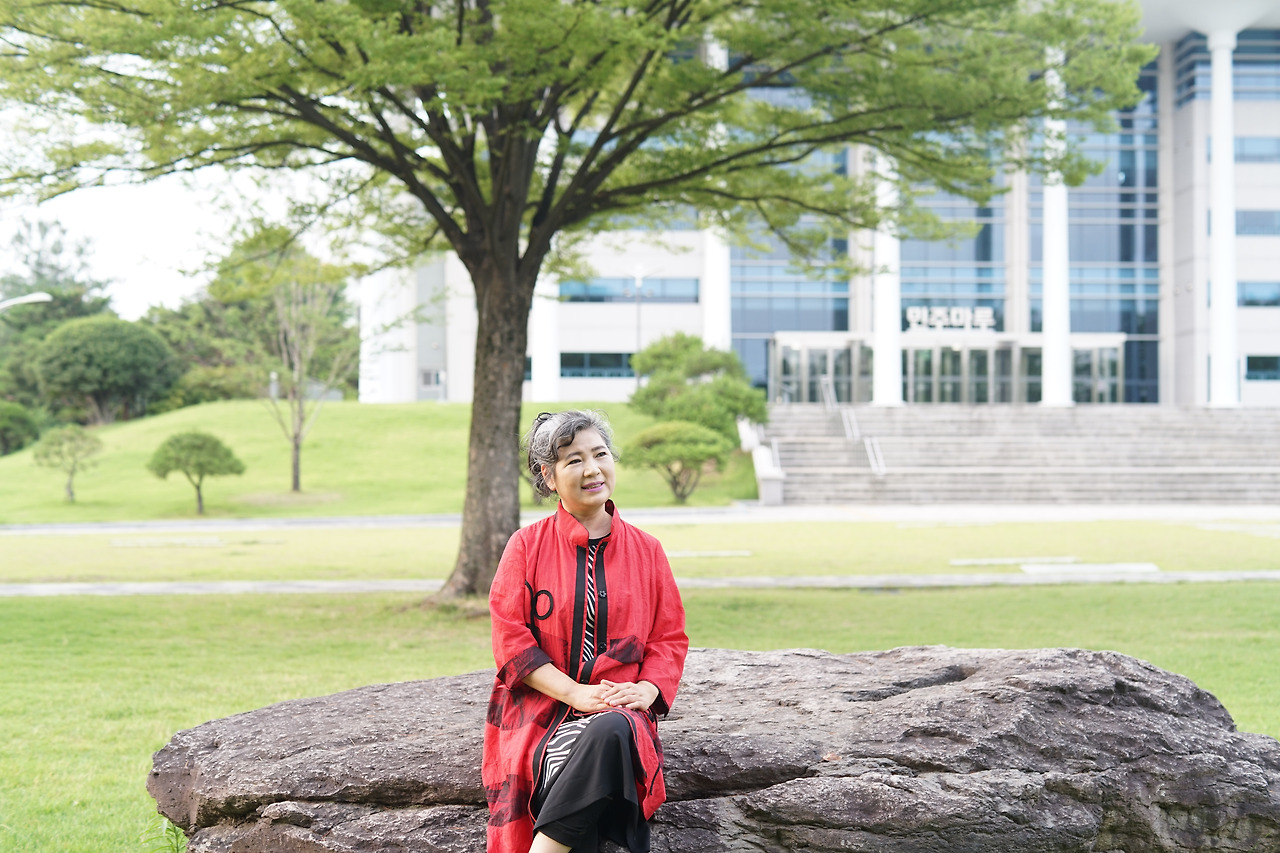 기옥란 작가.jpg