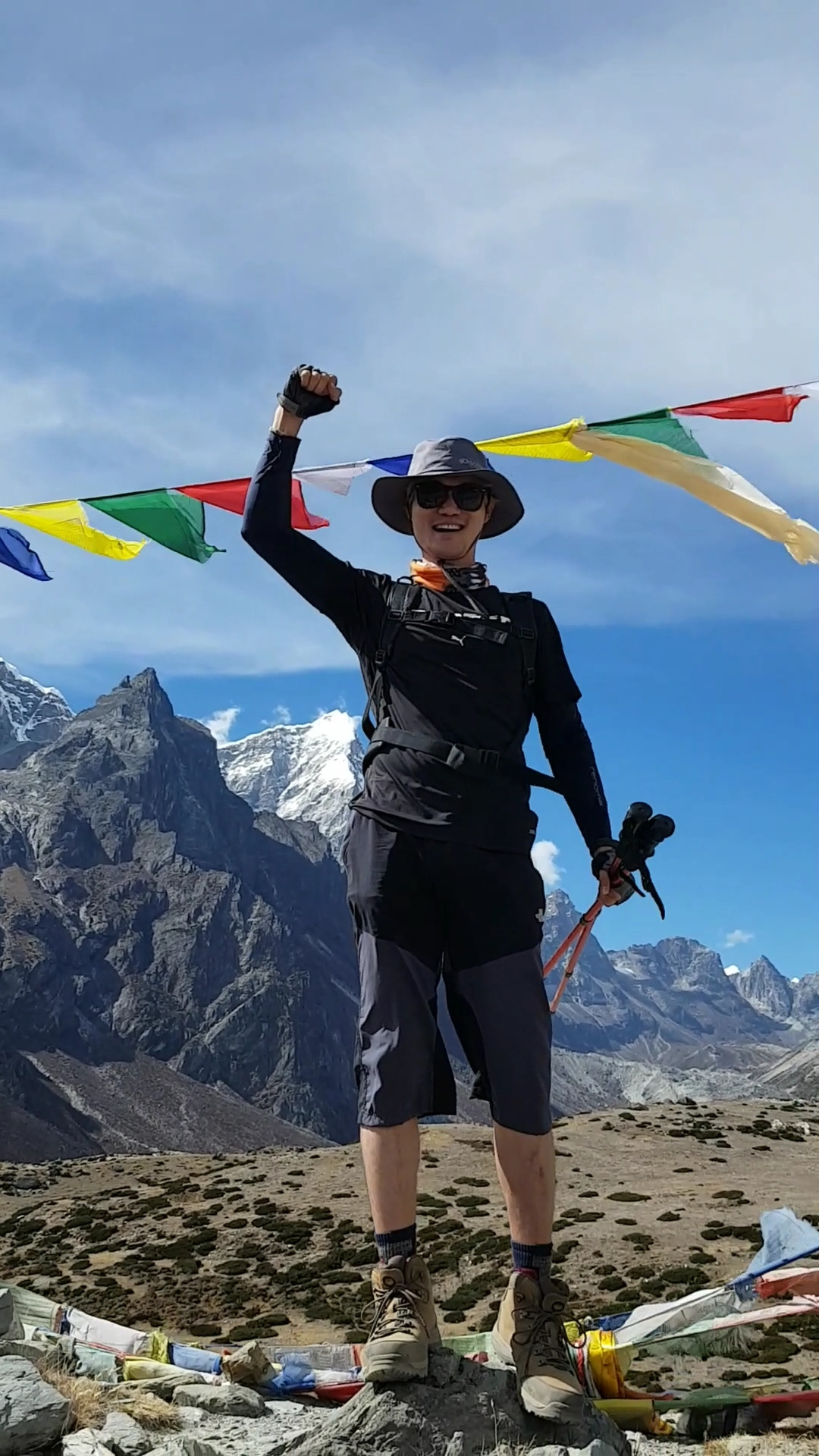 Screenshot_20200529-054342_Video Player.jpg