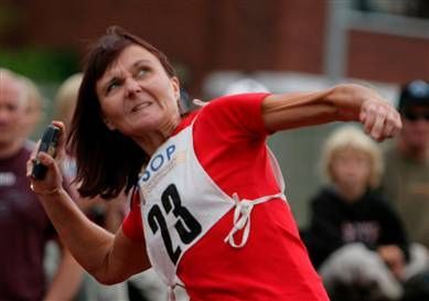 핸드폰 멀리던지기.jpg