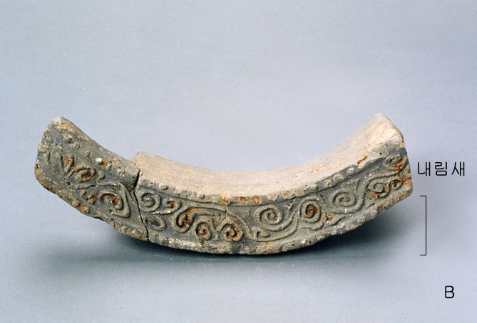 연꼬무늬암막새 copy.jpg