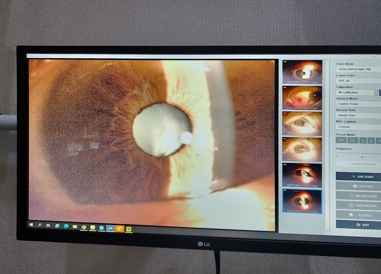 김경화-디카에세이 장막.jpg