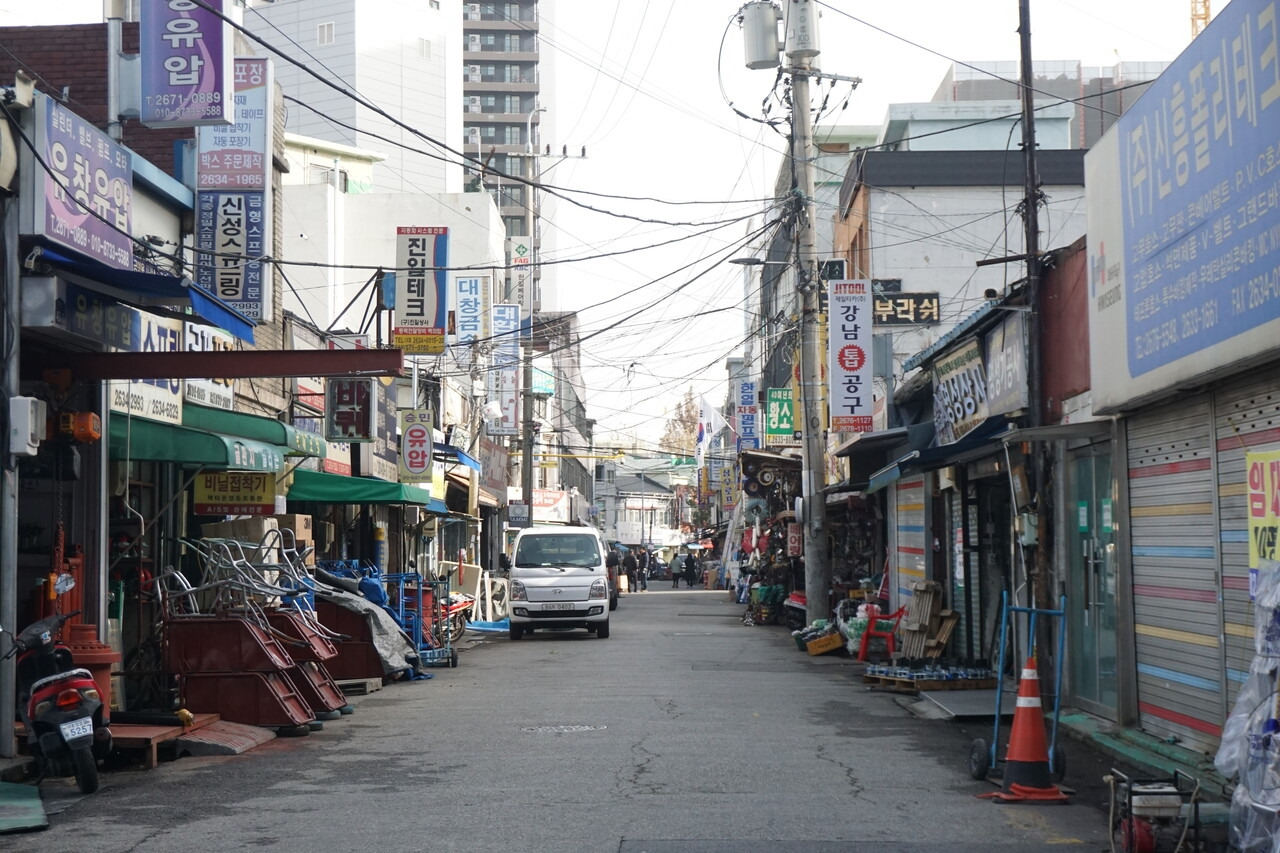 영등포시장 기계공구상가. ©서울수집.jpg