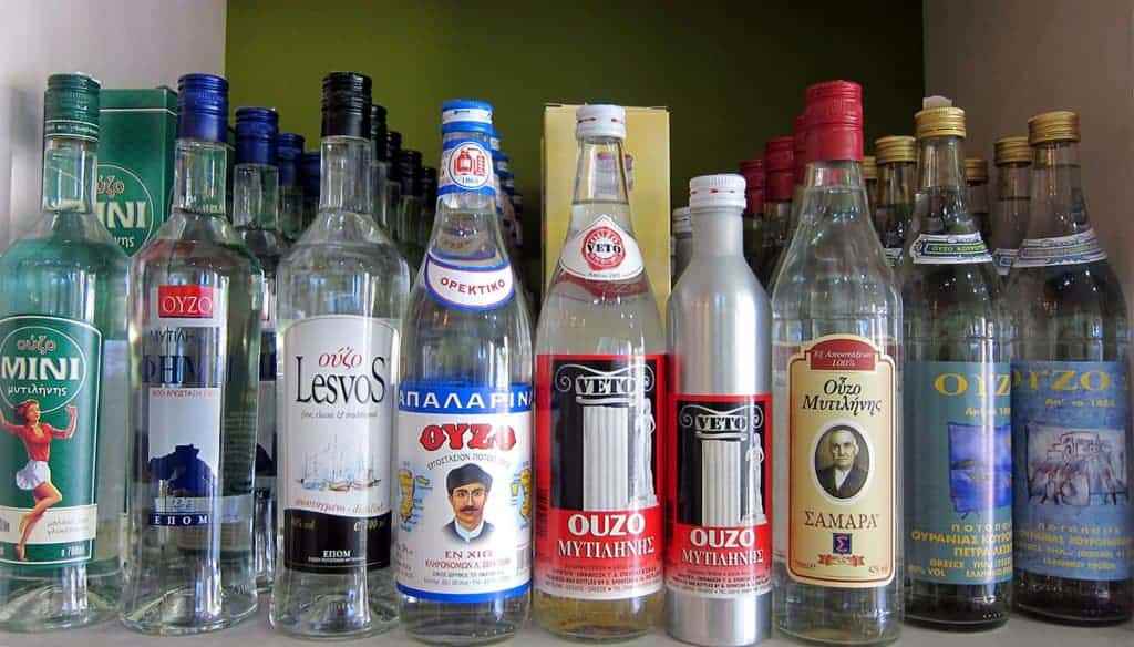 Ouzo-Selection-at-PERI-LESVOU-on-Athinas-Street-1024x584.jpg