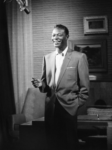 Nat-King-Cole-In-The-Recording-Studio-nat-king-cole-33669413-372-500.jpg