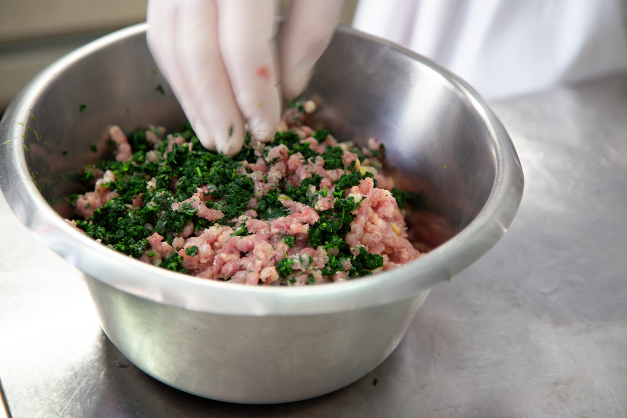 치킨 테린을 만드는 모습.jpg